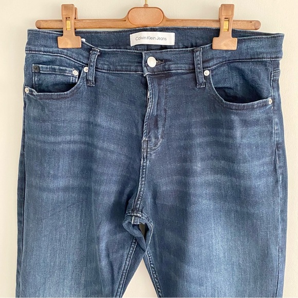 Blue Straight-Leg Jeans with Faded Effect - Picture 2 of 5